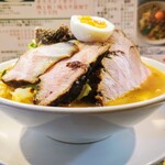 ラーメン 達磨食堂 - 特製ラーメン 半マシ950円