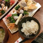 ICHIGO - 天ぷらすべてがカレー塩味でした、色々あり小鉢に入れてくれたらもっとお洒落ですね。