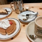 Komeda Kohi Ten - ﾐﾆｼﾛﾉﾜ-ﾙ390円、ｶﾌｪｵﾚ420円、ﾆｭ-ﾖ-ｸﾁｰｽﾞｹｰｷ280円、たっぷりｱｲｽｺｰﾋｰ500円☆2/22