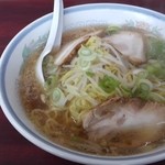 らーめんはうす - ラーメン大盛り（450円）