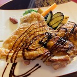 洋食&ワイン LUCE - 国産鶏のステーキ1300円　コレほんと美味しかった！メイン単品が1300円って良心的よねー