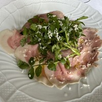 飯箸邸 - 自家製プロシュートコット
                    山山葵 クレソンのインサラータ