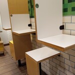 マクドナルド 大門店 - １人用席