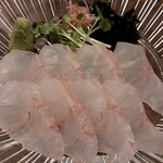 炭火やきとり 武 - 鱸(スズキ)の刺身