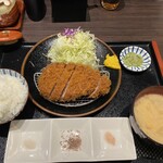 Tonkatsu Aoki - 上ロース定食1,500円