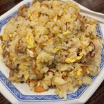 大珍飯店 - 牛肉ガーリックチャーハン 900円