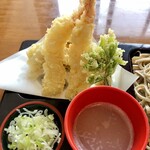 七兵衛そば 東根店 - サックサクの天ぷら