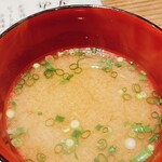 おやじの炉端ハンバーグ - 定食　お味噌汁