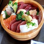 Takuhai Bentou Shokudou Tabagoya - 海鮮丼!ネタに大満足