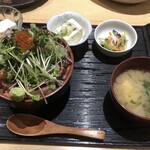 Nagomishoku Fuuryuu - 海鮮漬け丼定食