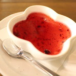 伊勢志摩食堂 - とろけるプリン ダークチェリーのソース☆