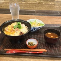 名古屋コーチン 一鳳  にしき - フタをパッカァーン