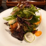 ベルエキップ - ◯瑞浪野菜のエミュレーション
      この料理はこのお店のスペシャリテとなる
      パプリカのパンとの組み合わせ
      
      軽く爽やかな酸味感とチーズのコクの旨味のソースが
      料理提供時にシェフによって上から掛けられている