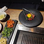 USHIHACHI 青葉台店 - ユッケ