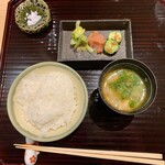 味あら井 - ご飯、漬物類、味噌汁