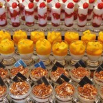 ザ・テラス - グラスショートケーキ、マンゴーとライチのトライフル、ティラミス