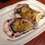 粋房　ゆふな 阪急三番街店 - 殻付き牡蠣の香り焼き