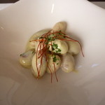 ラ モトリス - アミューズ きな粉ソースにびっくり