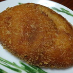 デリカキッチン - ごろっと牛肉の手作りカレーパン