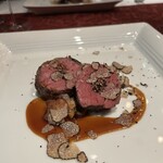 インカント - 短角牛ヒレのローストにたっぷりサマートリュフ