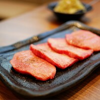 焼肉山水 虎ノ門ヒルズ店 - 厚切り生タン塩