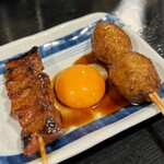 やきとり処 い志井 - 名物のつくねとレバー