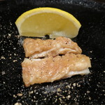 鳥茂 - 上シロ焼き、塩と胡椒で