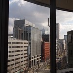 ガスビル食堂 - 窓からは御堂筋が見える