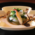 招福樓 本店 - ミル貝 と 花山葵 と 独活