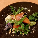 デトレゾン - サーモンマリネ⭐️カリフラワーのポクっとした食感♫ねっとりとなめらか♡リッチな厚みのサーモンがほのかに春の香りを纏う♡