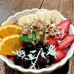 The3rd.Kamakura - 繊細にスライスされたフルーツがシャリっとして美味しい♡(*´꒳`*)アサイー特有の渋みはほとんど感じません♪