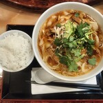 Kounan Shuka - 葱油刀削麺（大盛）+小ライス
