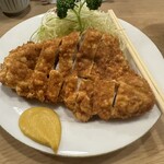 とんかつ とんき - ロースカツ定食 : 2300円