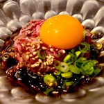 炭火焼肉 肉刺し にく式 - 霜降りユッケ