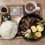 Cibo & Piantato - Cibo風
      上州牛サーロインカットステーキ✨＋セット✨
      ライス大♡