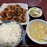 重慶料理 東々包 - 