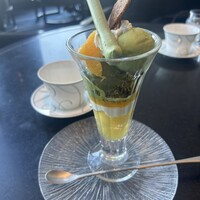 DINING & BAR TABLE 9 TOKYO - 