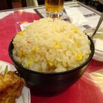 四川厨房 随苑 - 海鮮焼きそばセット800円
      （ランチは、鶏唐揚げ３個、炒飯ほか食べ放題）