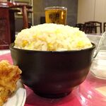 四川厨房 随苑 - 海鮮焼きそばセット800円
      （ランチは、鶏唐揚げ３個、炒飯ほか食べ放題）