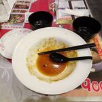 四川厨房 随苑 - 海鮮焼きそばセット800円
      （ランチは、鶏唐揚げ３個、炒飯ほか食べ放題）