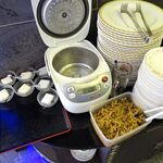 四川厨房 随苑 - ランチは、鶏唐揚げ３個、炒飯ほか食べ放題！