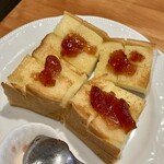 CAFE 梅の木 - 厚切りトーストモーニング480円