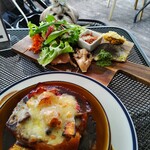 The LOAF Cafe - 和牛すね肉の湯種パンシチューグラタン＆Lofeボード