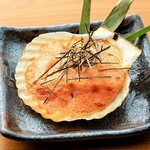 Grilled scallops with cod roe and mayonnaise