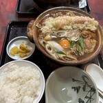 まことや - 親子えびみそ煮込みうどんと御飯(少)