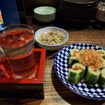 Nanashigure - 日本酒、さっぱり梅Q、タコワサビ