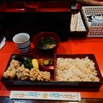 けい - 竹の子弁当、1,200円
            
            ★ 竹の子御飯
            ★ 鶏の唐揚げ
            ★ ひじき煮
            ★ お新香
            ★ 味噌汁