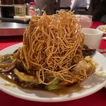 南海飯店 - かたい焼ソバの麺