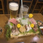 シチュー屋 - 刺し盛りの小。中々ボリューミーです。2人で頂きました。