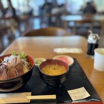 元気食堂 - ローストホエール丼1100円